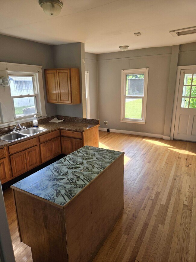 Foto del edificio - 2202 Edgewood Ave