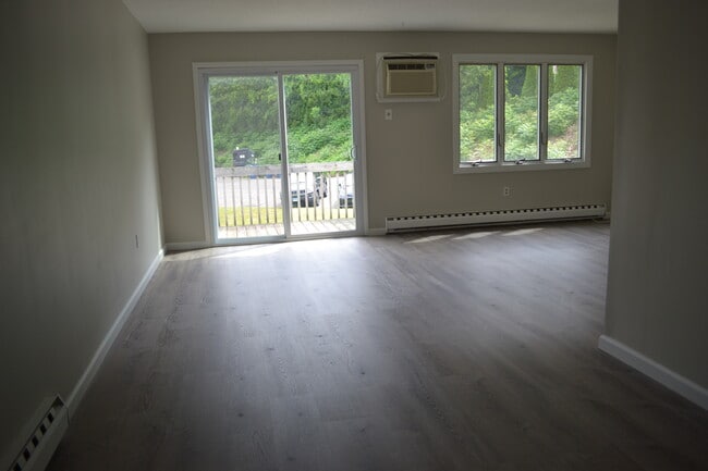 Sala de estar - 85 Old Town Rd