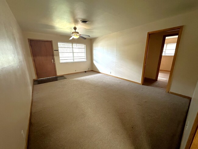 Building Photo - 2725 1st Ave, Groves, TX 77619
