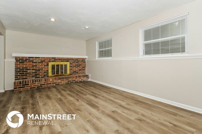 Building Photo - 6839 S Lawndale Ave