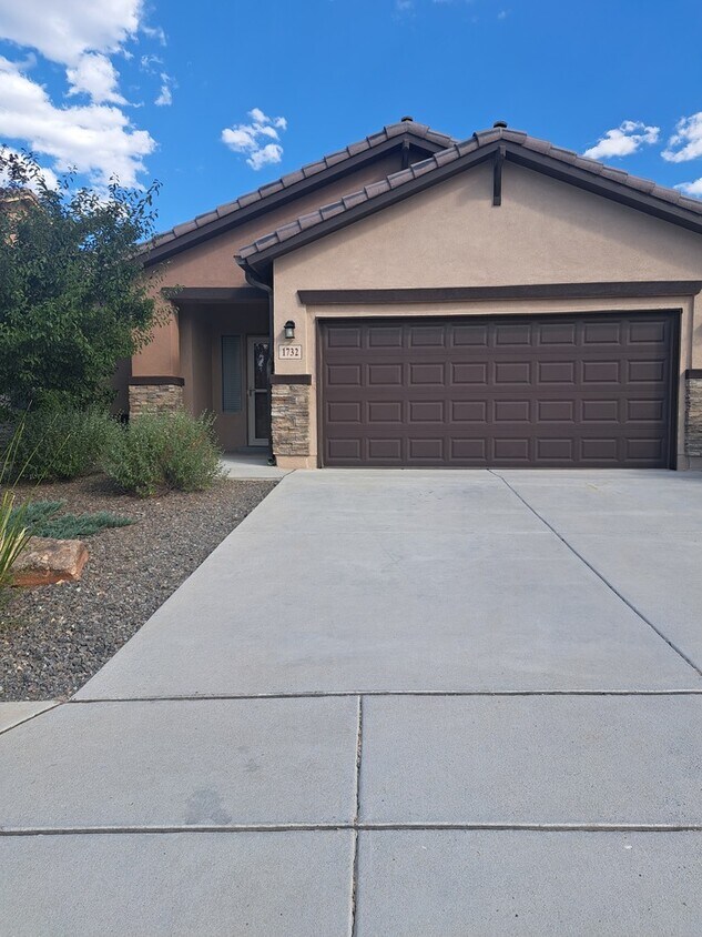 1732 Cloud Burst Dr NW, Albuquerque, NM 87120 House Rental in