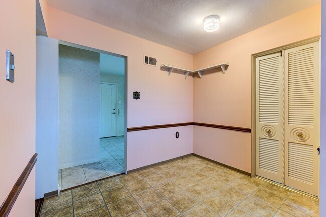 Building Photo - 4339 Creelman Pl