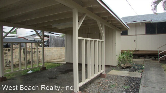 Building Photo - 3 br, 1 bath House - 86-138 Puhano St.