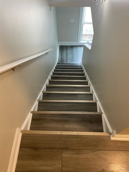 Building Photo - 347 Leafmore Rd SW