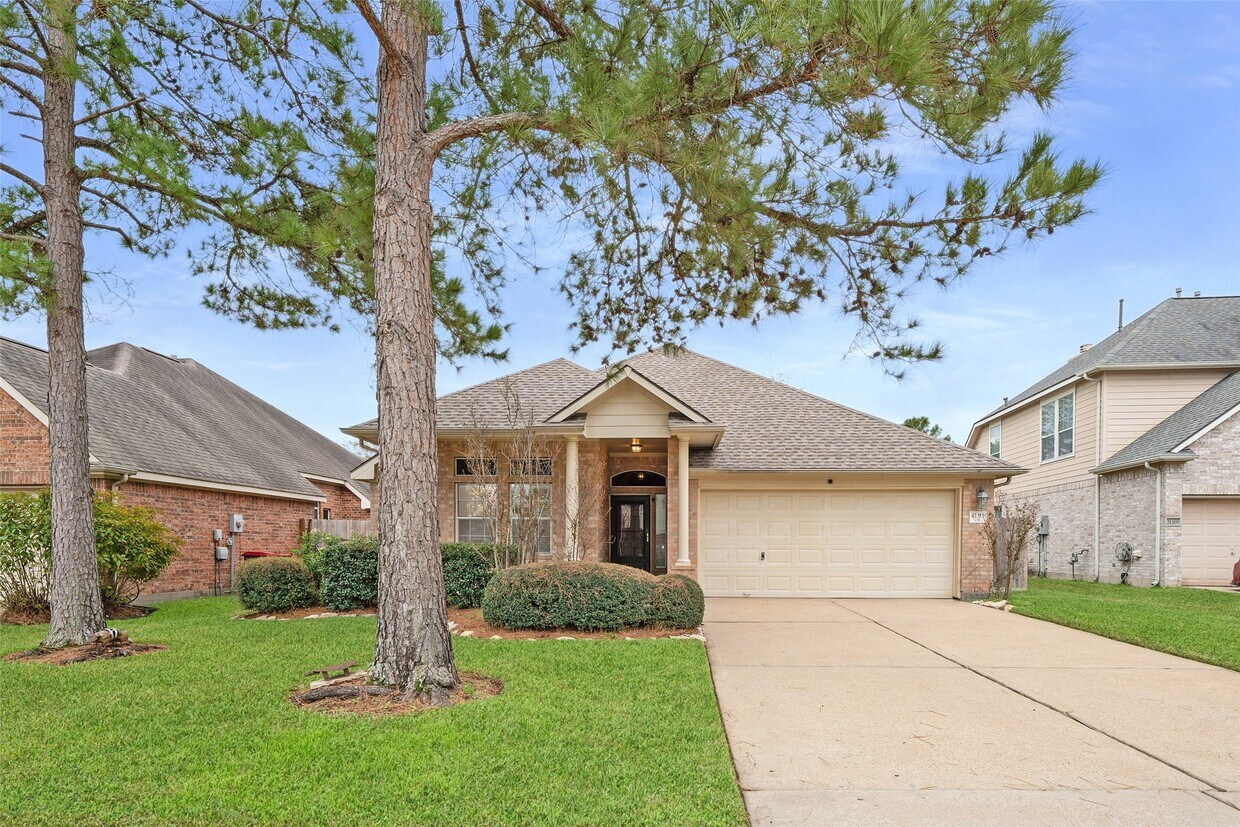 Foto principal - 21315 River Knoll Ln