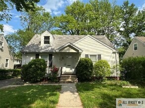 Building Photo - 30 Carpenter Pl