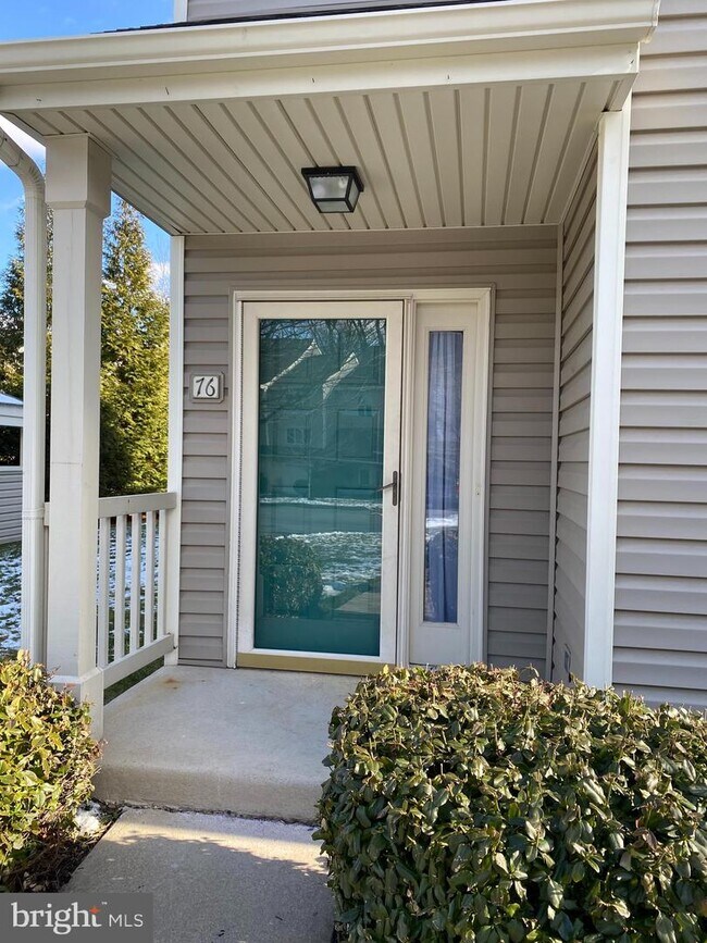 Building Photo - 76 Yellowwood Dr
