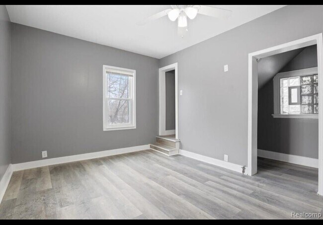 Building Photo - 3415 E Canfield St