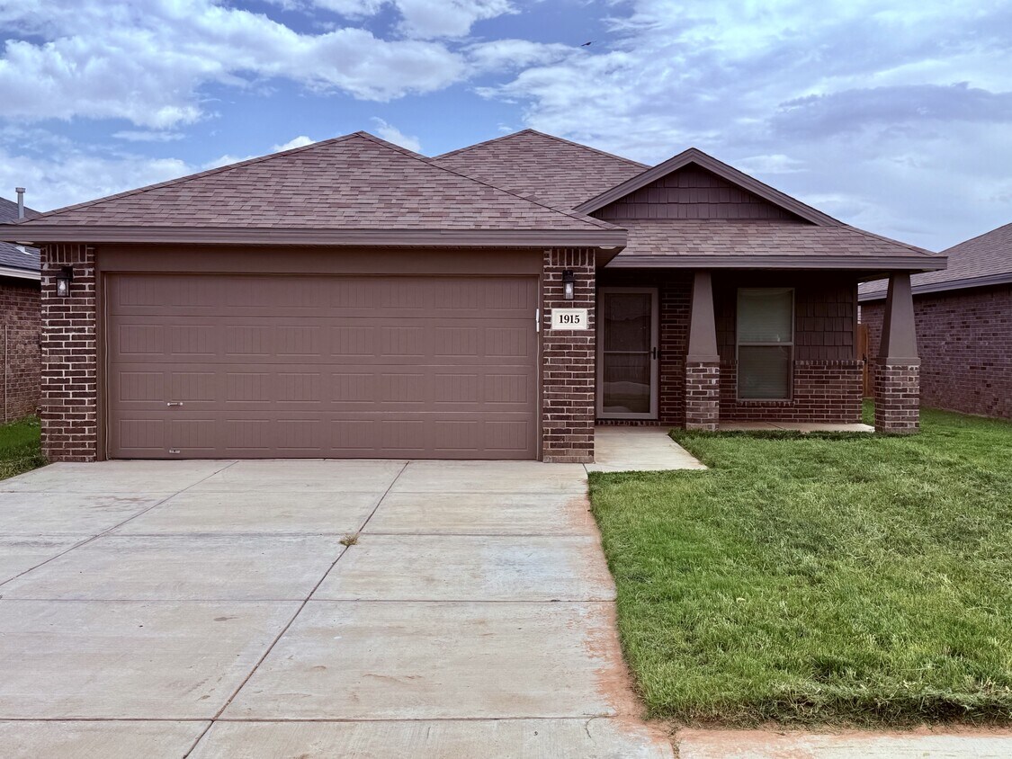 Foto principal - 1915 140th St