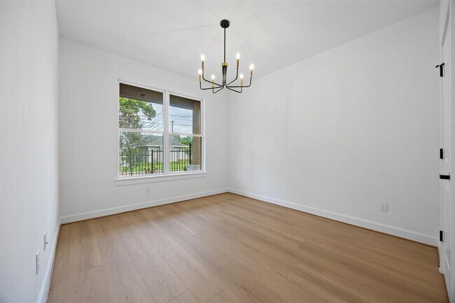 Foto del edificio - 3615 Gano St