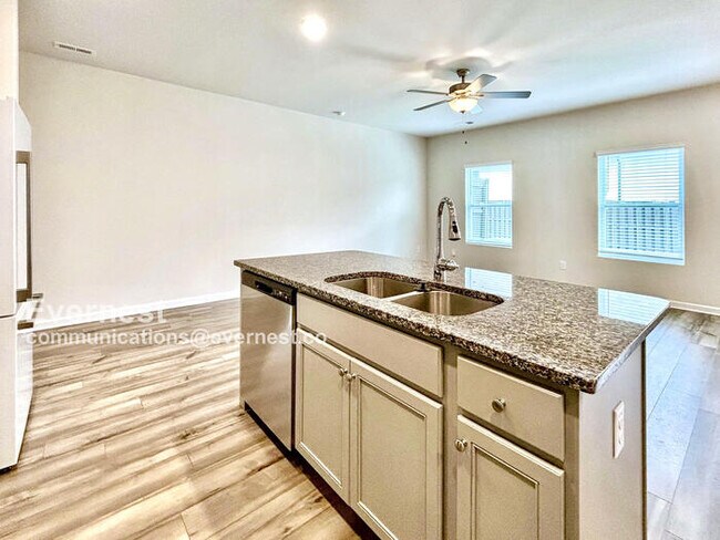 Foto del edificio - 4708 Fairfax Dr
