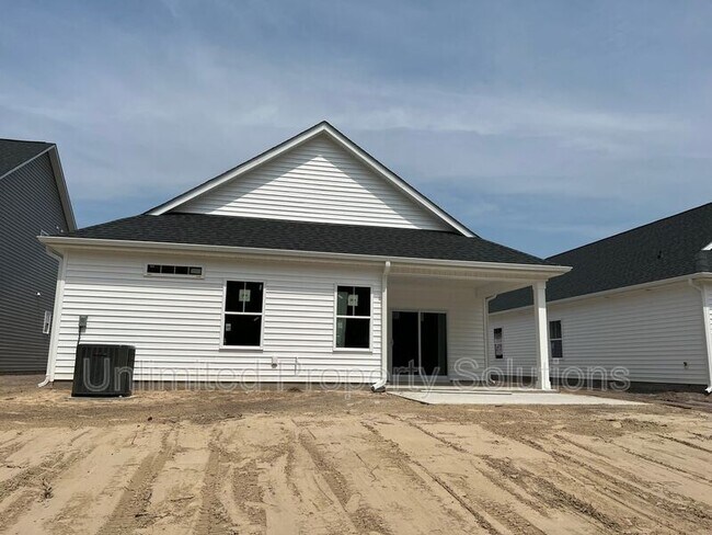 Building Photo - 1610 Grey Cliff Run