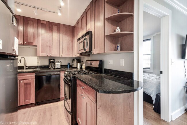 Foto del edificio - 4144 N Sheridan Rd