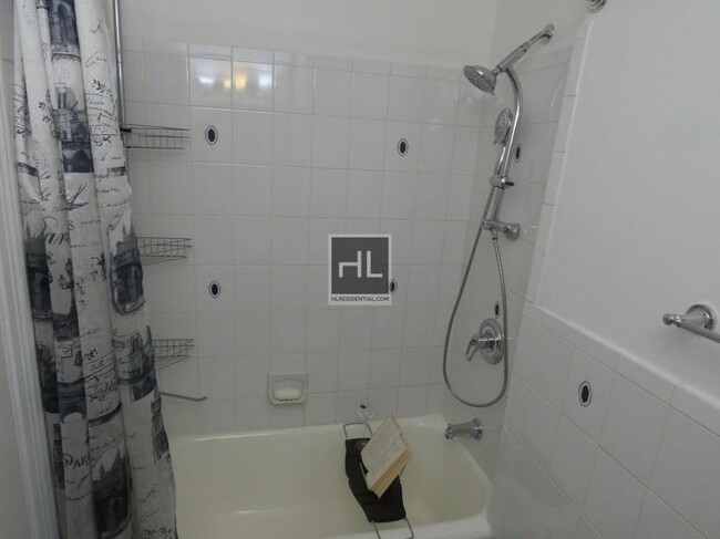 Building Photo - 1 bedroom in NEW YORK NY 10128
