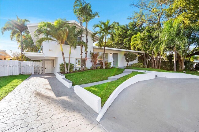 Foto del edificio - 2531 Key Largo Ln
