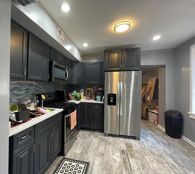 Photo - 2862 West Belden Avenue #1R Apartment