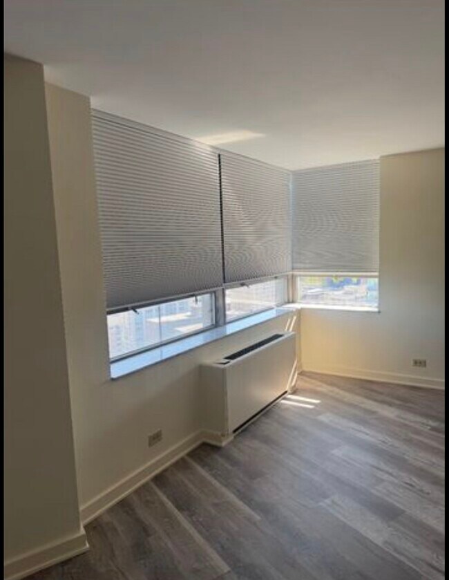 Foto del edificio - 5701 N Sheridan Rd