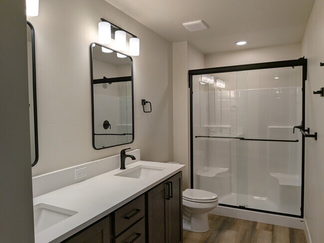 Foto del edificio - 4621 Highgarden Wy