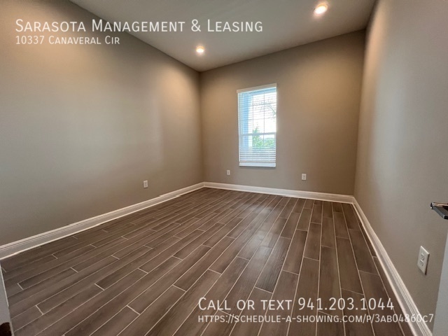 Foto del edificio - 10337 Canaveral Cir