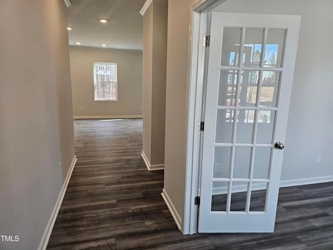 Building Photo - 469 Willard Wds Dr
