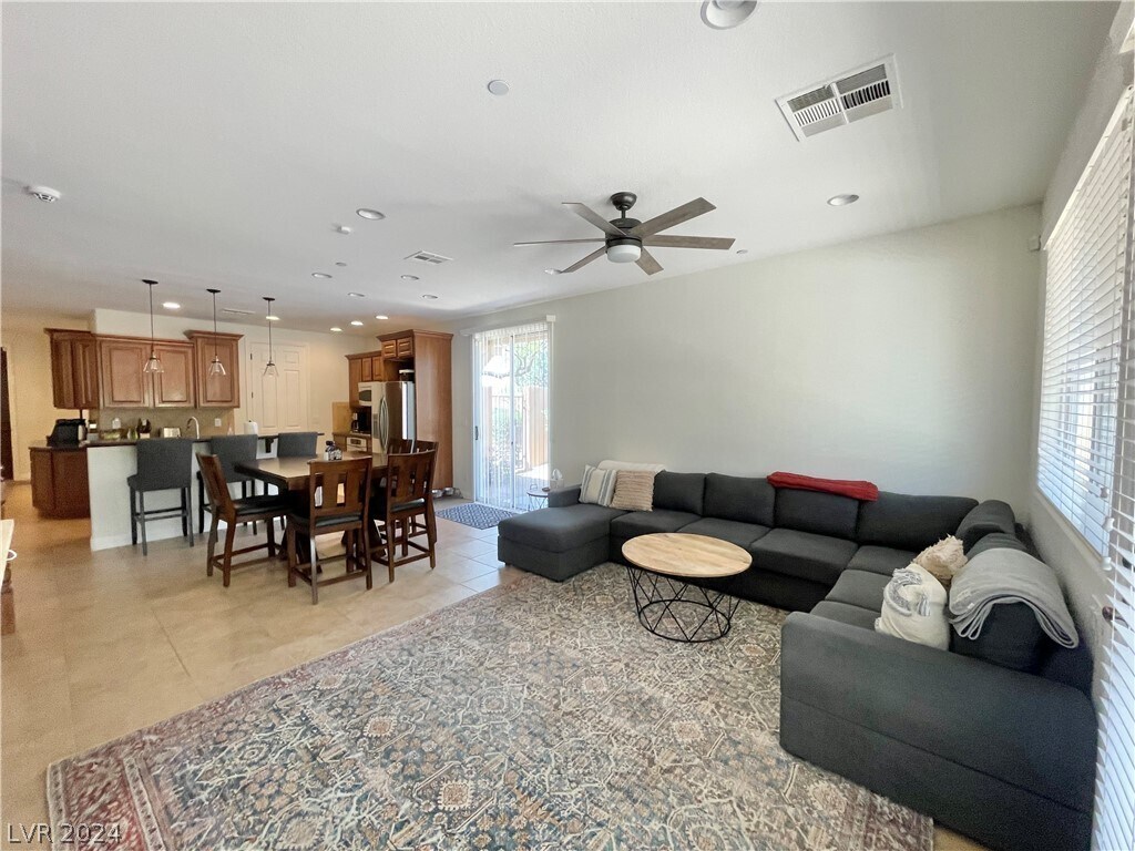 Foto del edificio - 1091 Casa Palermo Cir