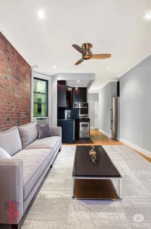 Building Photo - 250 Mott St