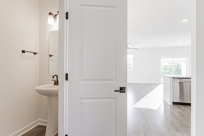 Foto del edificio - 1411 Darrowby Wy