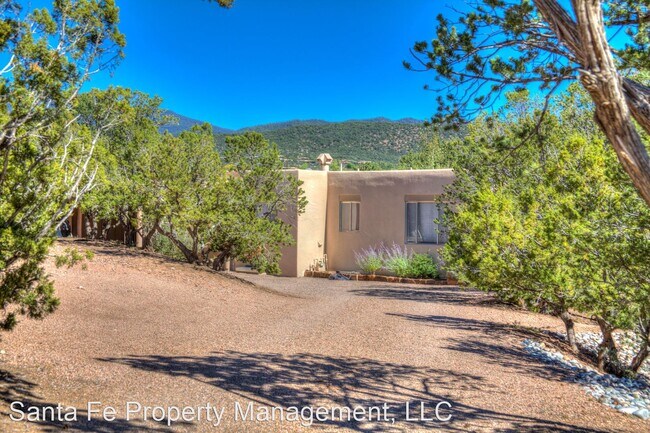 1041 Mansion Ridge Rd Santa Fe Nm House For Rent In Santa Fe Nm Apartments Com