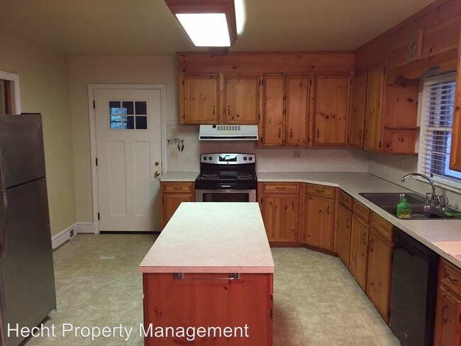 Building Photo - 15224 Huntersville Concord Rd