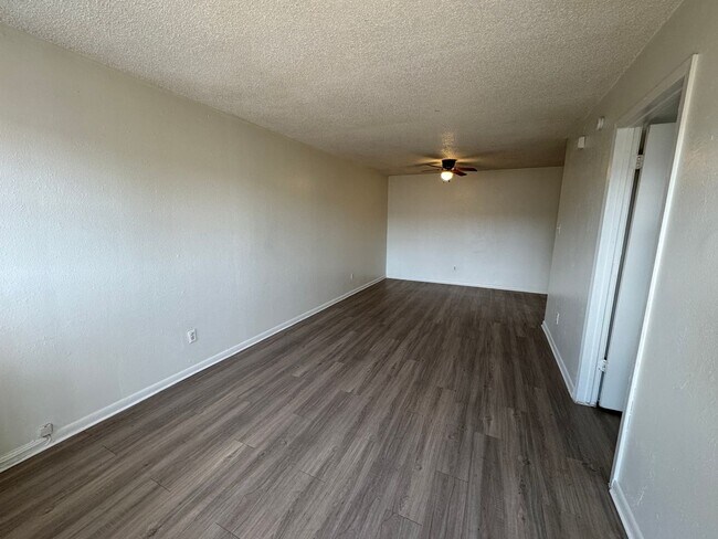 Foto del edificio - 503 Sunset Ln