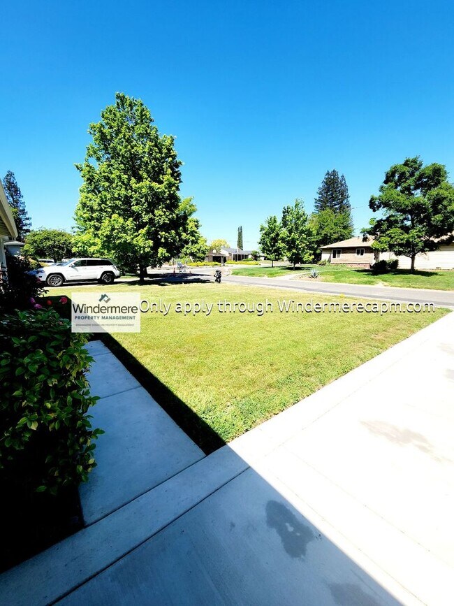 Foto del edificio - Fully Renovated Home in Arden Park! Available Now!!!
