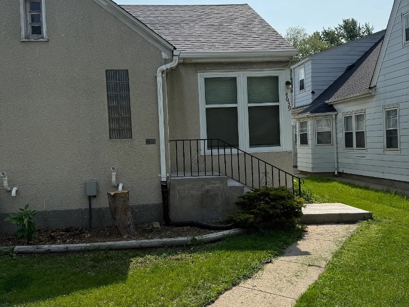 Primary Photo - 4639 Cedar Ave S