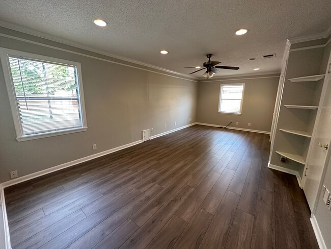 Building Photo - Cute Central Bossier House