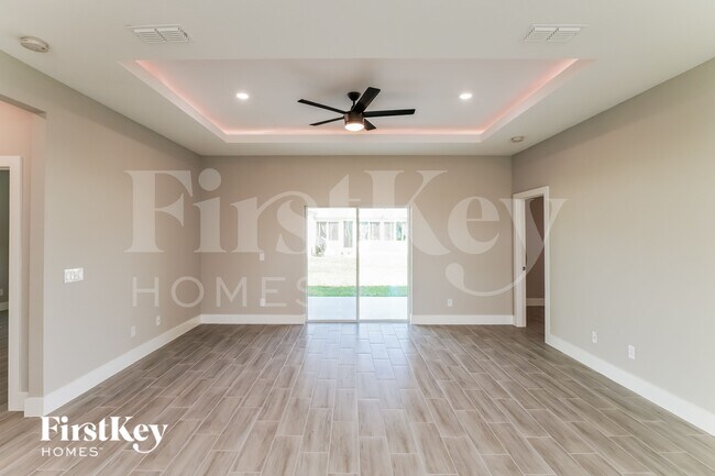 Foto del edificio - 1666 Redfin Dr