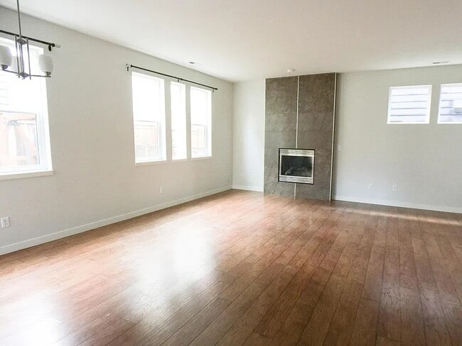 Building Photo - 1329 159th St SW