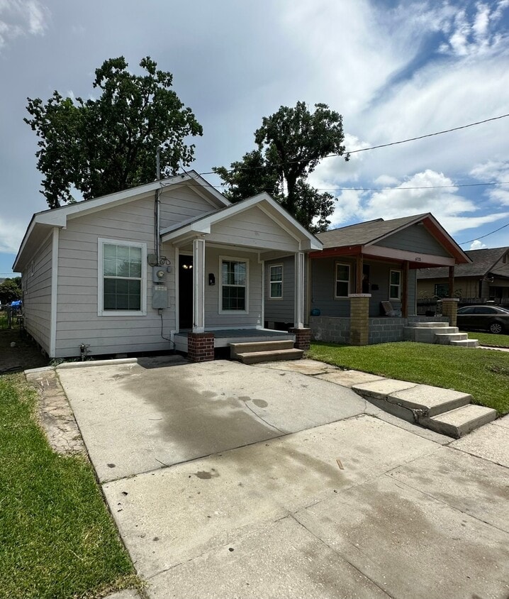 Foto principal - 6723 Avenue Q