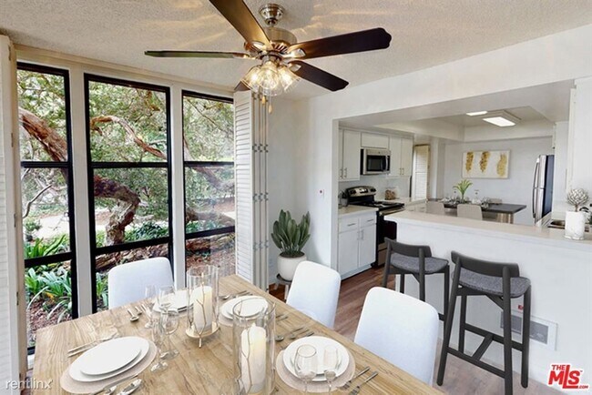 Foto del edificio - 13900 Old Harbor Ln
