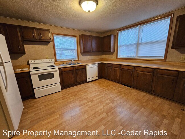 Building Photo - 3 br, 2 bath House - 2801 J ST SW