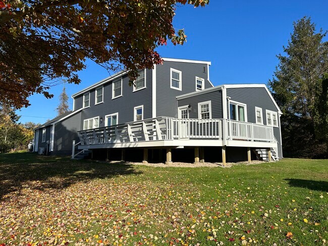 Building Photo - 64 Houston Ave