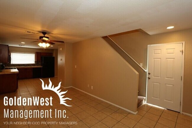 Building Photo - Welcome to this Exquisite 3Bdm 1.5Ba Home!