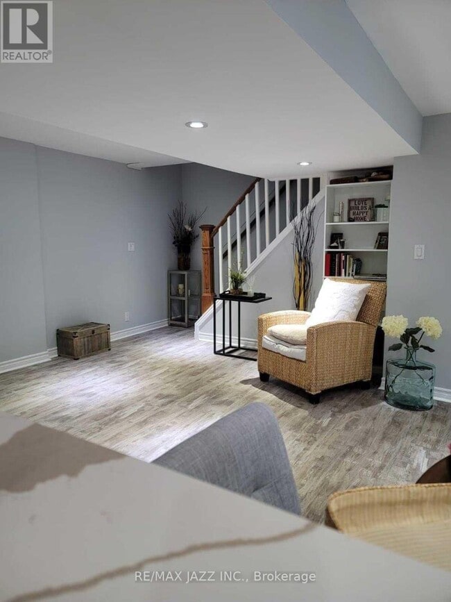 Building Photo - 900 Juniper St