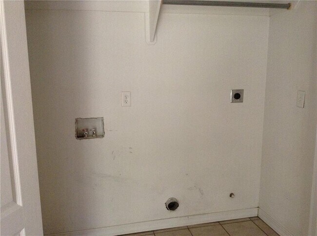 Building Photo - 2154 Kristy Ln