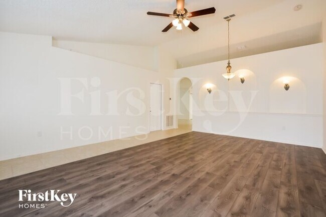 Foto del edificio - 1429 Lodge Terrace