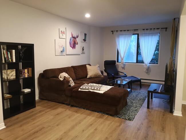 Photo du bâtiment - 1440 Rue Saint-Jacques