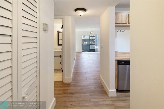 Foto del edificio - 10524 NW 10th St