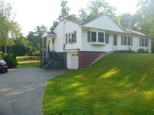 Primary Photo - 142 Sutton Ave