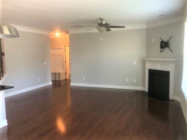 Building Photo - Beautiful Greensboro Home for Lease