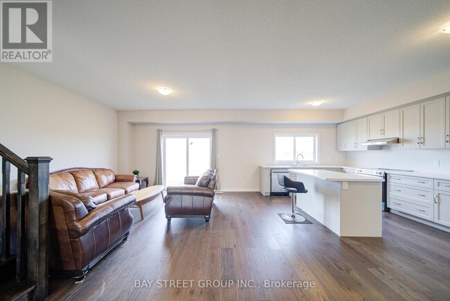 Building Photo - 39 Meadowlark Dr