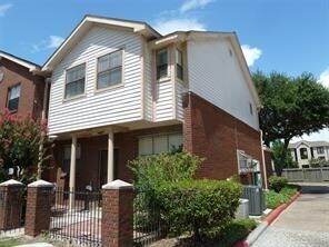 Foto principal - 1103 Dulles Ave