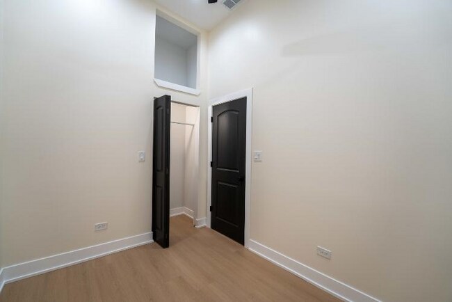 Foto del edificio - 1141 W Taylor St